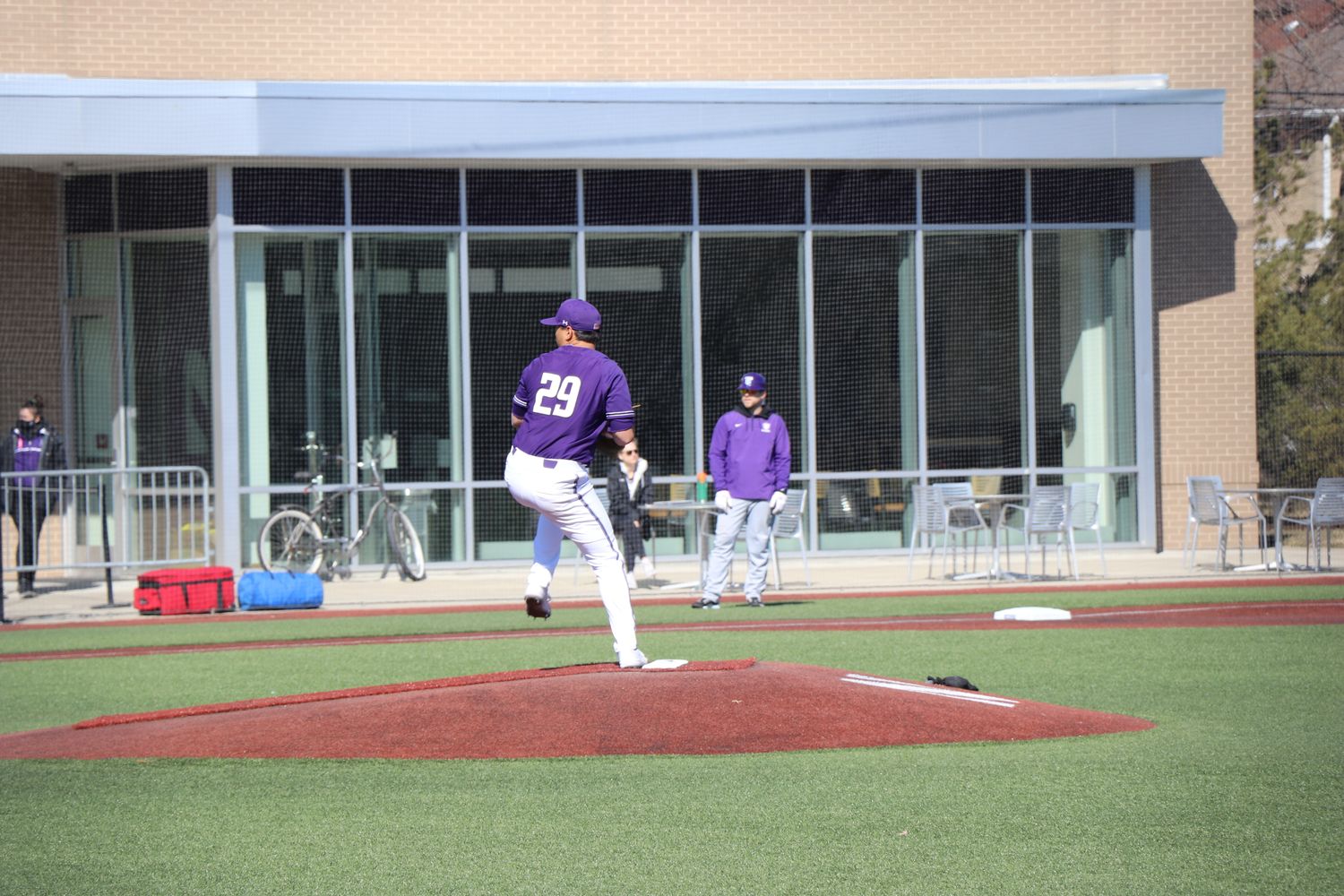 Farinelli settles in as 'Cats take back-half of double header against Evansville, 8-1
